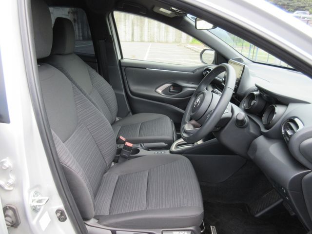 Toyota YARIS 2020-07 6727-21