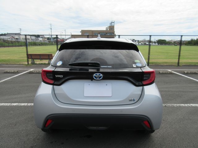 Toyota YARIS 2020-07 6727-10