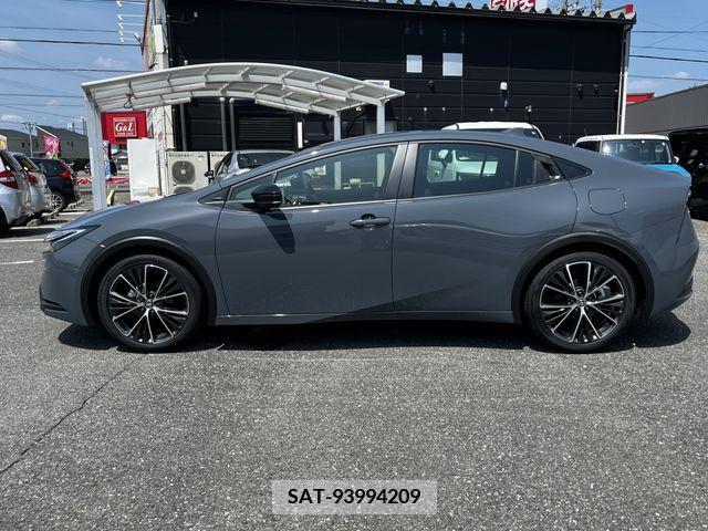 Toyota PRIUS 2023-12 380093-26