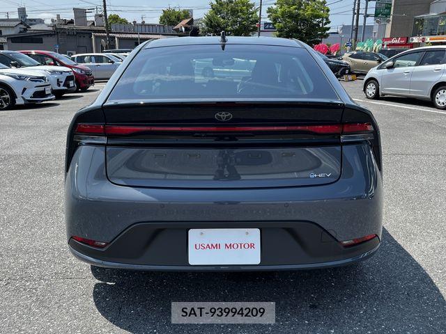 Toyota PRIUS 2023-12 380093-25