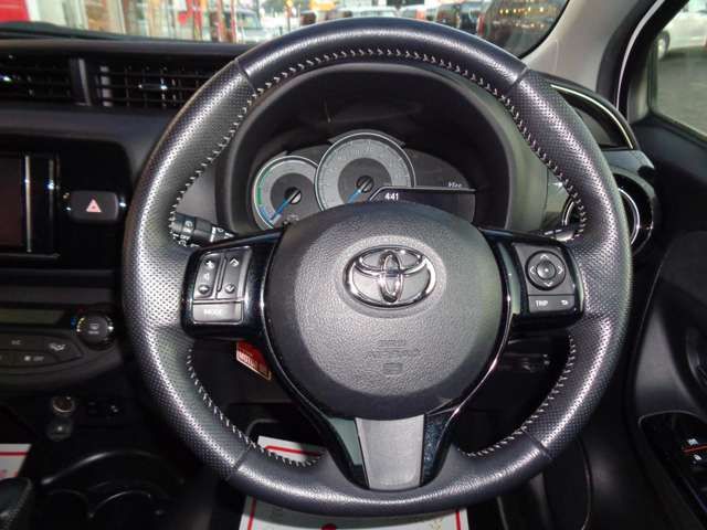 Toyota VITZ HYBRID 2018-12 190018-14