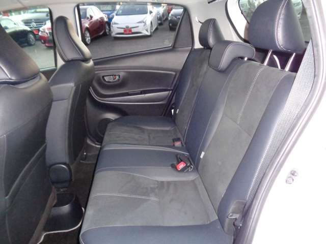 Toyota VITZ HYBRID 2018-12 190018-12