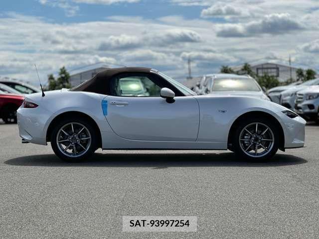 Mazda ROADSTER 2023-03 205949-25