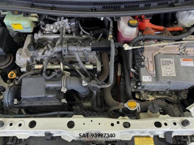 Toyota AQUA 2013-03 344805-18