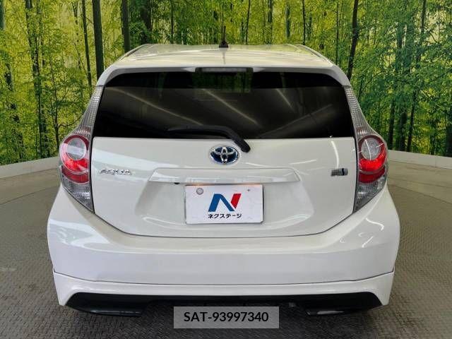Toyota AQUA 2013-03 344805-15