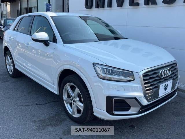 Audi Q2 2017-11 331214-17