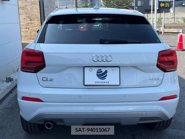 Audi Q2 2017-11 331214-16