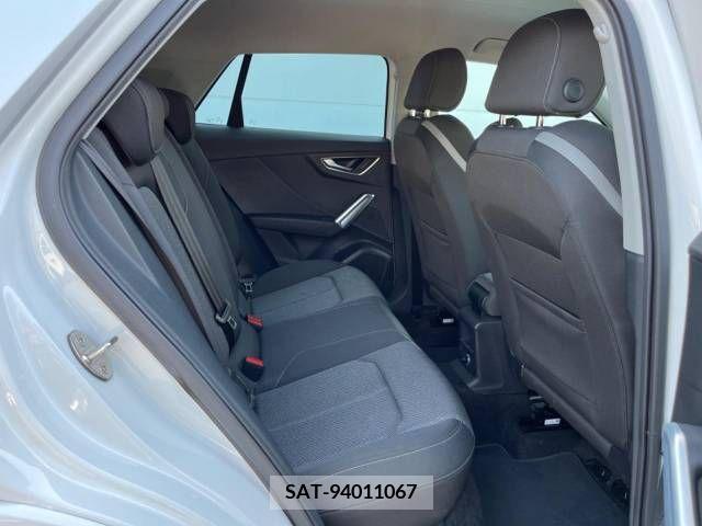 Audi Q2 2017-11 331214-9