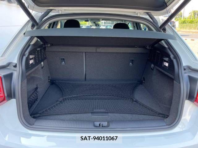 Audi Q2 2017-11 331214-14