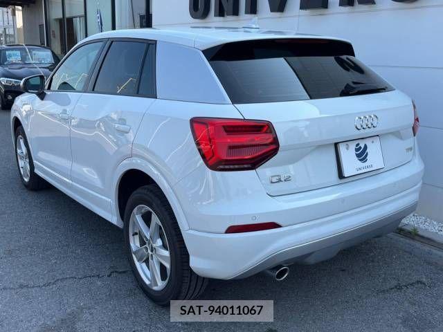 Audi Q2 2017-11 331214-18