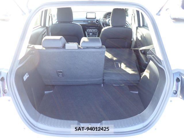 Mazda DEMIO 2017-11 205322-17