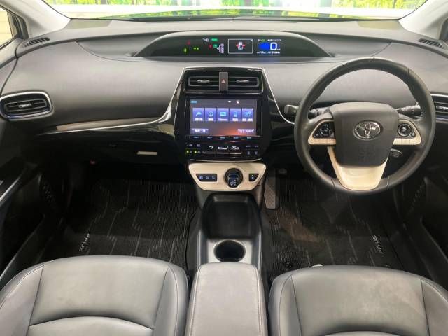 Toyota PRIUS 2016-06 189566-1
