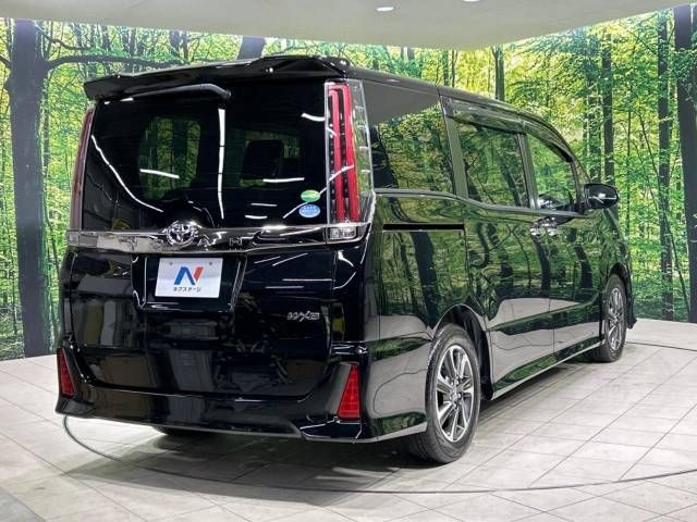 Toyota NOAH 2018-12 14053-18