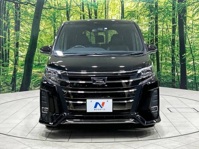 Toyota NOAH 2018-12 14053-15