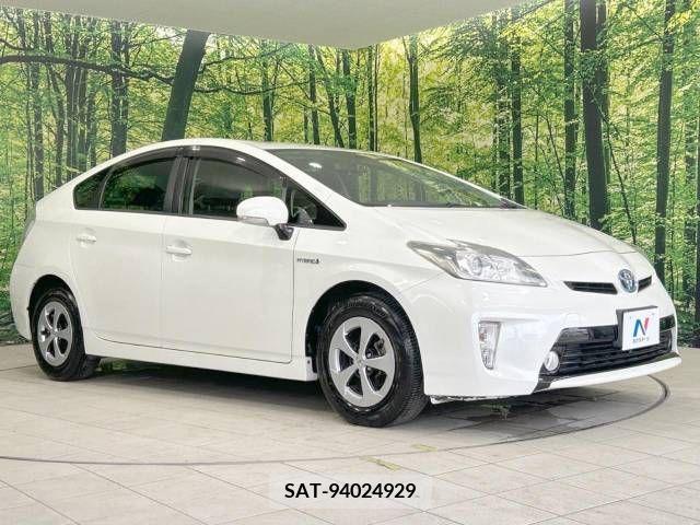 Toyota PRIUS 2013-10 339624-16