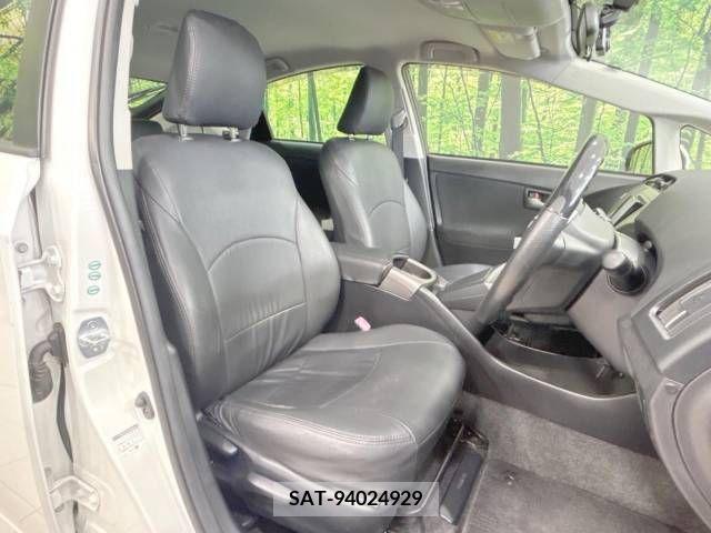 Toyota PRIUS 2013-10 339624-8