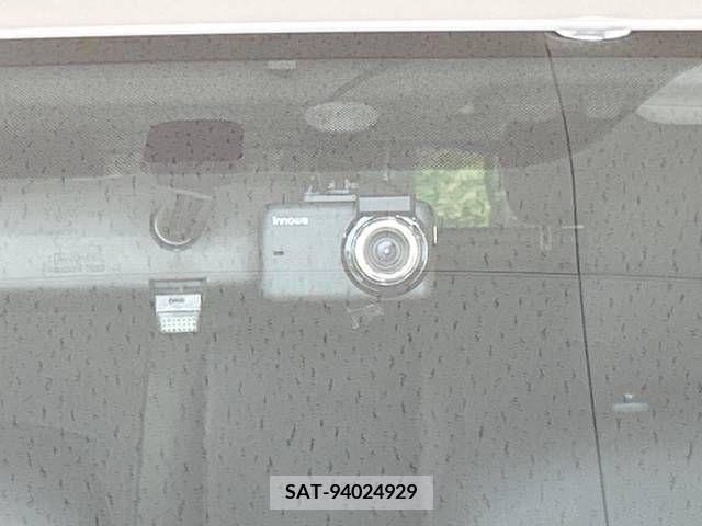 Toyota PRIUS 2013-10 339624-5