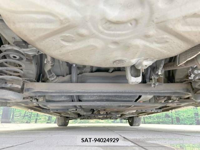 Toyota PRIUS 2013-10 339624-19