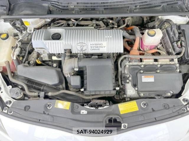 Toyota PRIUS 2013-10 339624-18