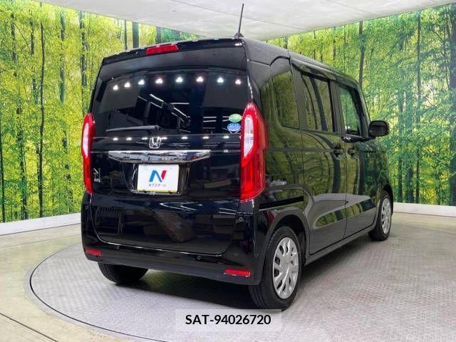 Honda N BOX 2021-04 307342-17