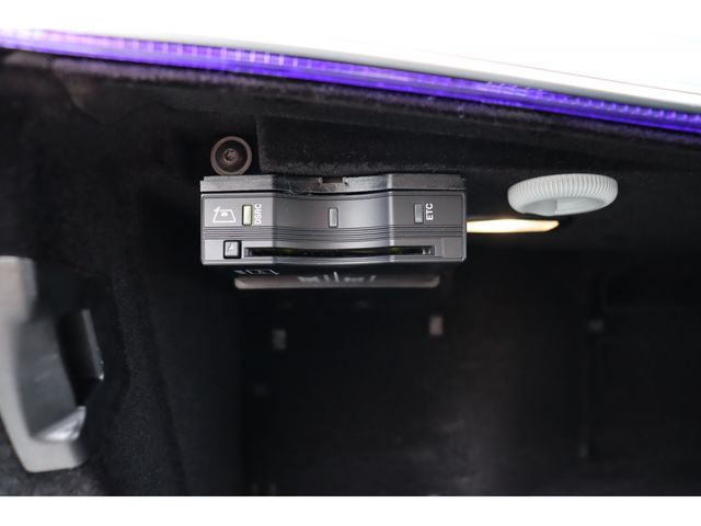 Mercedes Benz E-CLASS 2017-01 6763-10