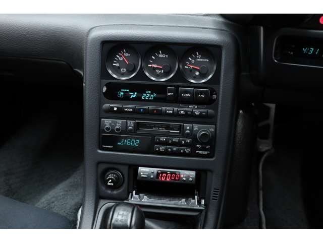 Nissan SKYLINE GT-R 1994-09 195731-10