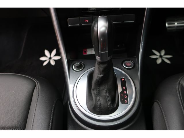 VolksWagen THE BEETLE 2017-06 7155-24