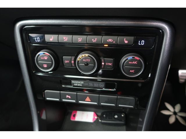 VolksWagen THE BEETLE 2017-06 7155-23