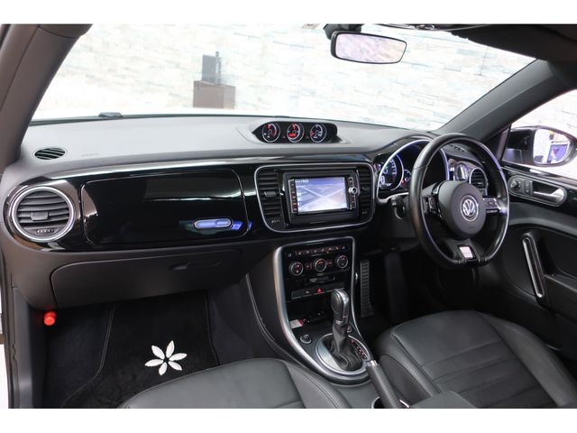 VolksWagen THE BEETLE 2017-06 7155-16