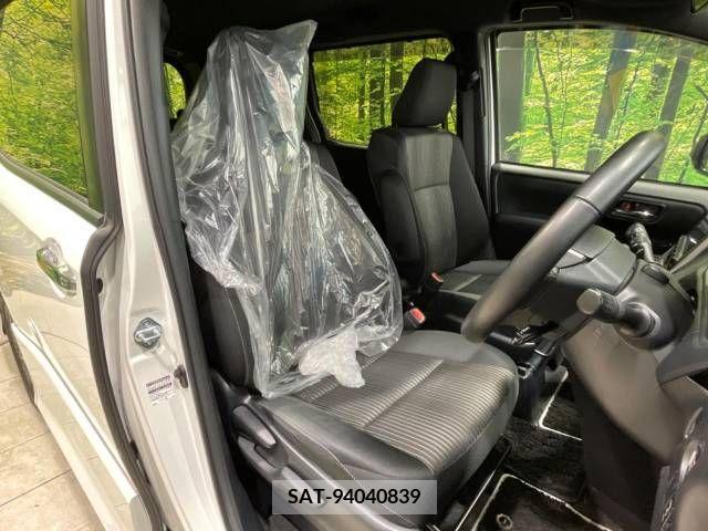 Toyota VOXY 2019-03 288896-7