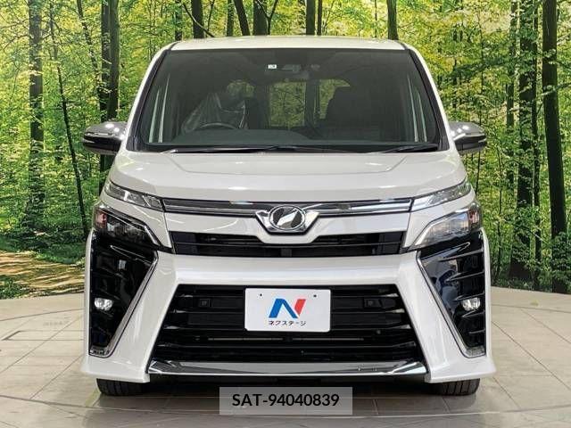 Toyota VOXY 2019-03 288896-14