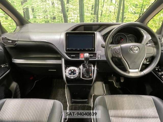 Toyota VOXY 2019-03 288896-1