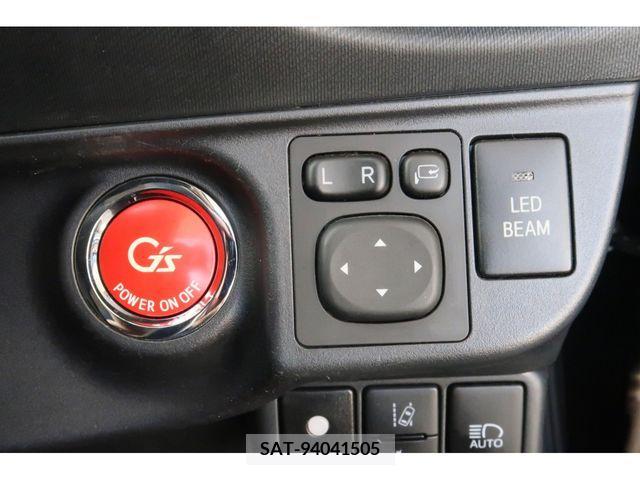 Toyota AQUA 2017-03 260648-13