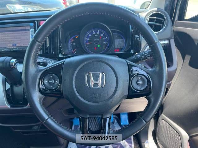 Honda N-WGN 2015-04 307842-11