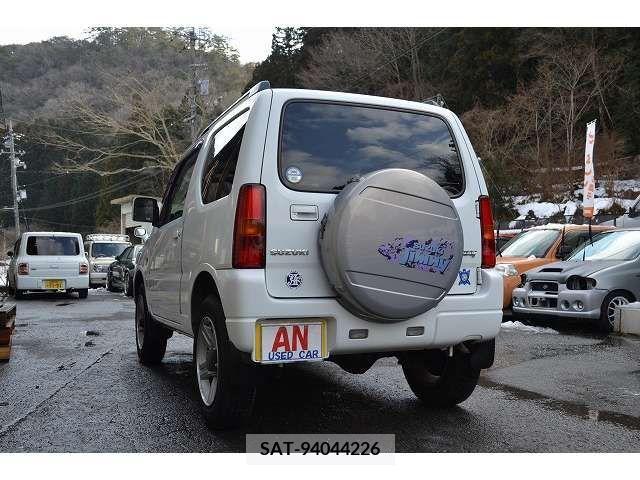 Suzuki JIMNY 2008-11 306097-9