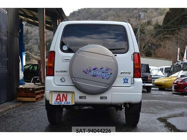 Suzuki JIMNY 2008-11 306097-8