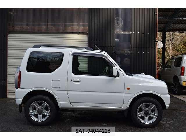 Suzuki JIMNY 2008-11 306097-6