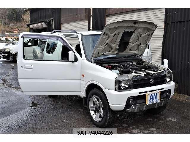 Suzuki JIMNY 2008-11 306097-19