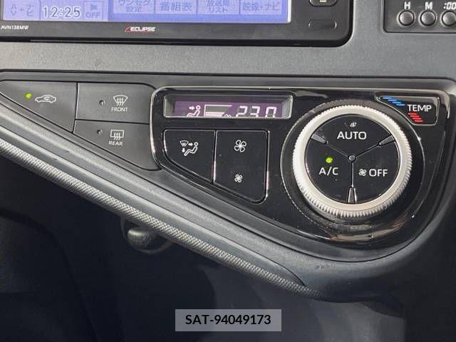Toyota AQUA 2019-06 337393-7