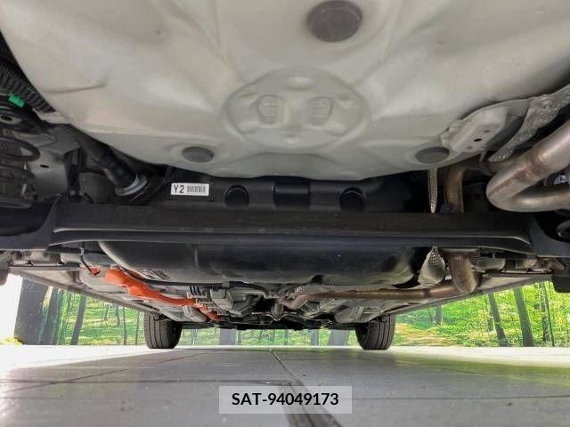 Toyota AQUA 2019-06 337393-19