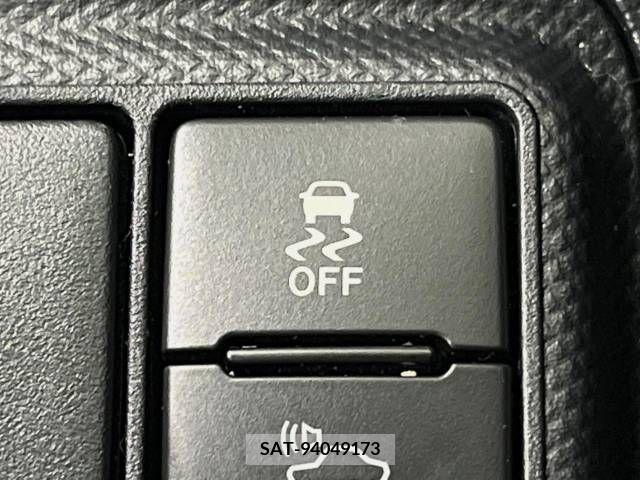 Toyota AQUA 2019-06 337393-6