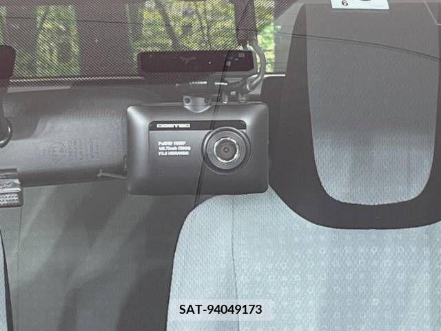 Toyota AQUA 2019-06 337393-5