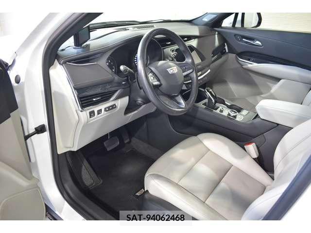 Cadillac XT4 2021-02 225777-3