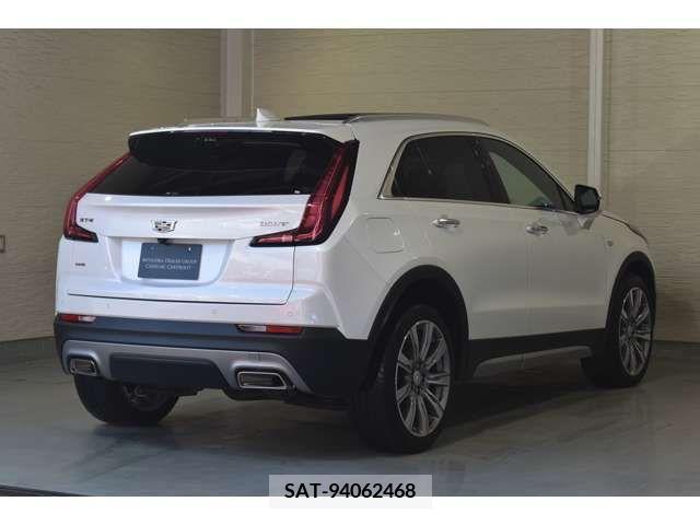 Cadillac XT4 2021-02 225777-2