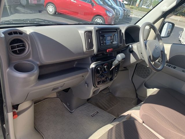 Suzuki EVERY 2018-08 22697-8