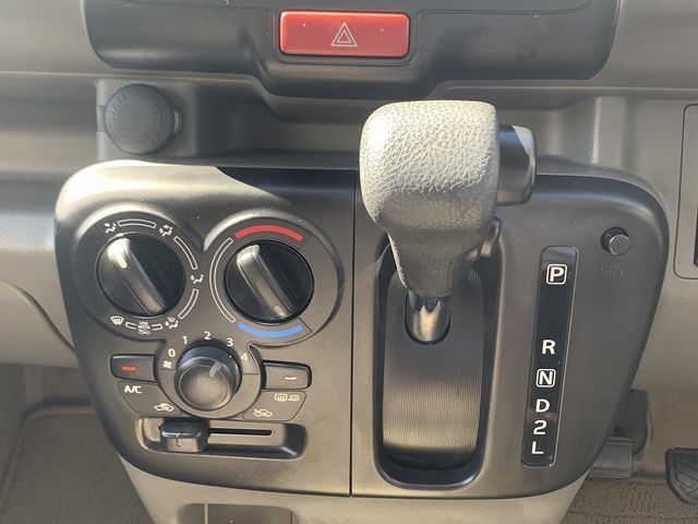 Suzuki EVERY 2018-08 22697-17