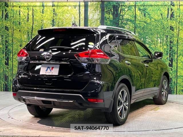 Nissan X-TRAIL 2019-07 335213-17