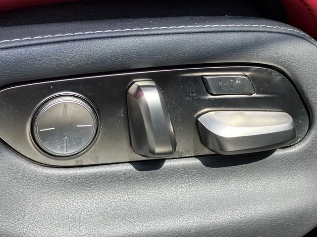 Lexus LS 2018-12 15653-26