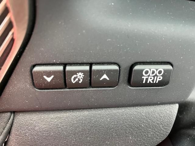 Lexus LS 2018-12 15653-22