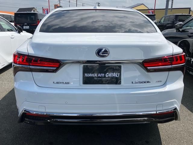 Lexus LS 2018-12 15653-2